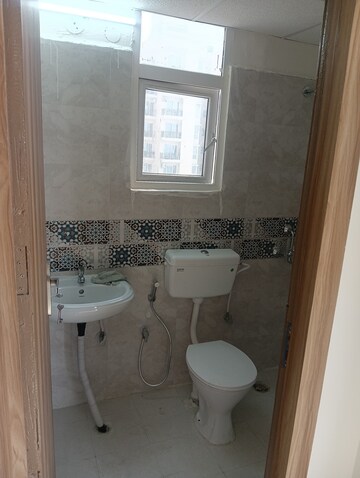 Bathroom in 2 BHK Apartment at Signature Global City 63A, Sector 63a – for Rent