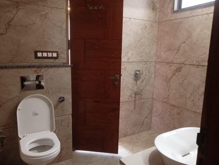 Bathroom, sushant-lok-2 4 Bedroom 2000 Sq.Ft. Independent House In Sector 57 Gurgaon 9428591