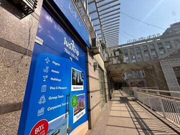  Shop For Sale in Puri 81 Business Hub, Sector 81