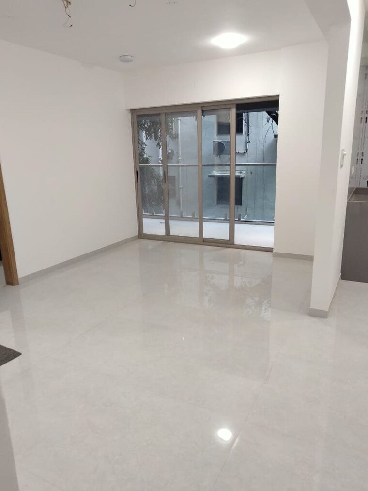 Room, kothrud 3 Bedroom 1600 Sq.Ft. Apartment In Kothrud Pune 9428568