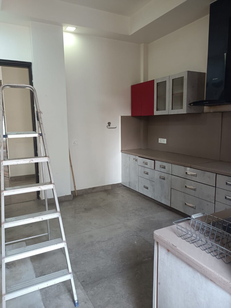 Kitchen, swasthya vihar 3 Bedroom 3000 Sq.Ft. Builder Floor In Swasthya Vihar Delhi 9428625