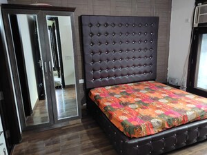 Bedroom in 3 BHK Builder Floor at Palam Vihar – for Rent