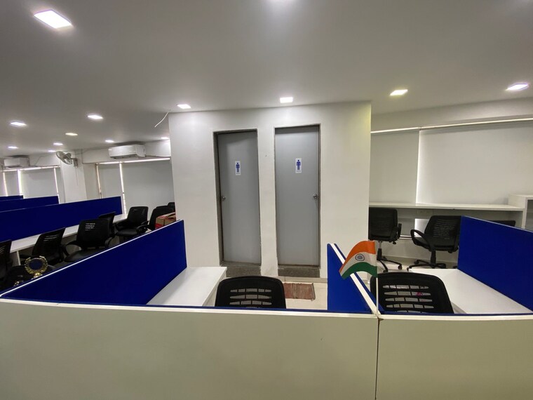 Team Area, ellisbridge Commercial Office Space in IT/SEZ 5005 Sq.Ft. In Ellisbridge Ahmedabad 9428613