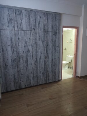 Room in 3 BHK Apartment at Aims Golf City, Sector 75 – for Rent