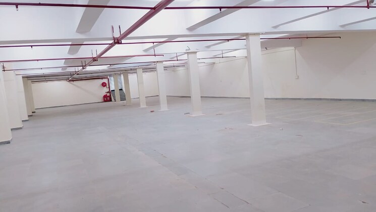  Parking, sector 63 Commercial Office Space 19000 Sq.Ft. In Sector 63 Noida 9428627