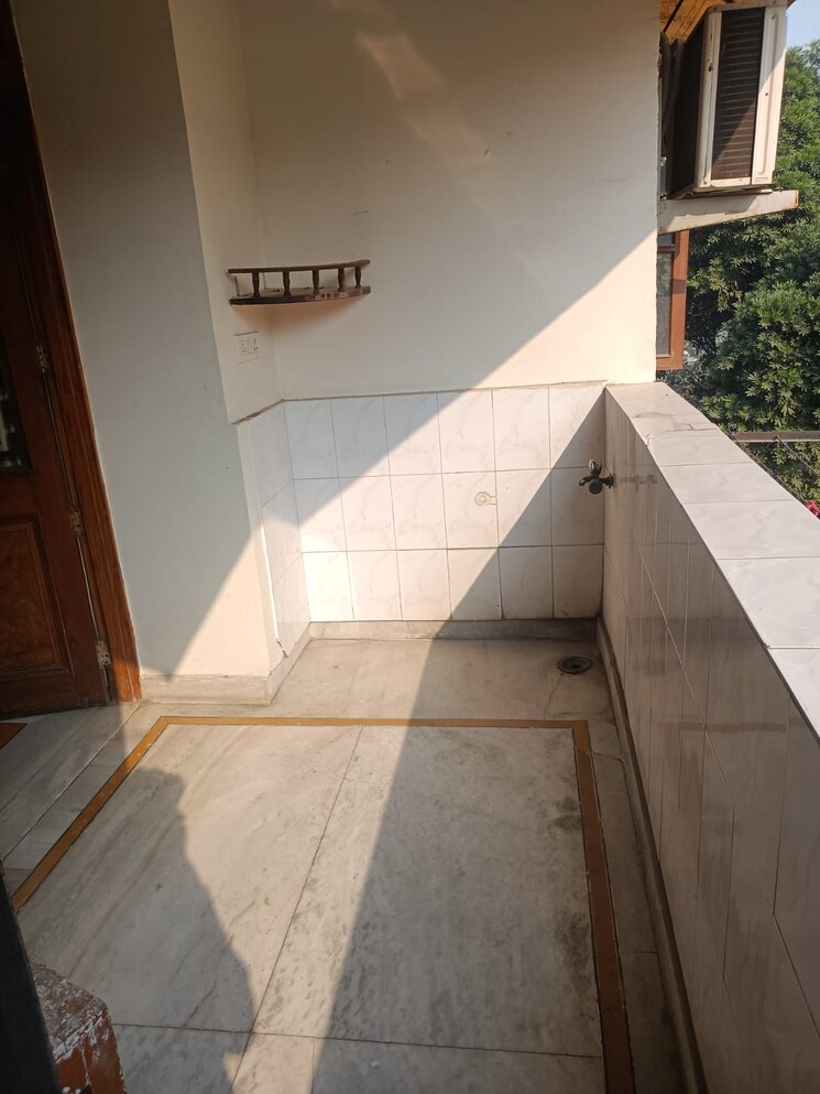 Balcony, milan vihar 3 Bedroom 1300 Sq.Ft. Builder Floor In Milan Vihar Delhi 9428705