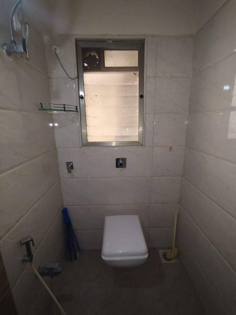 Bathroom, vakola-crystal-chs 2 Bedroom 800 Sq.Ft. Apartment In Santacruz East Mumbai 9428666