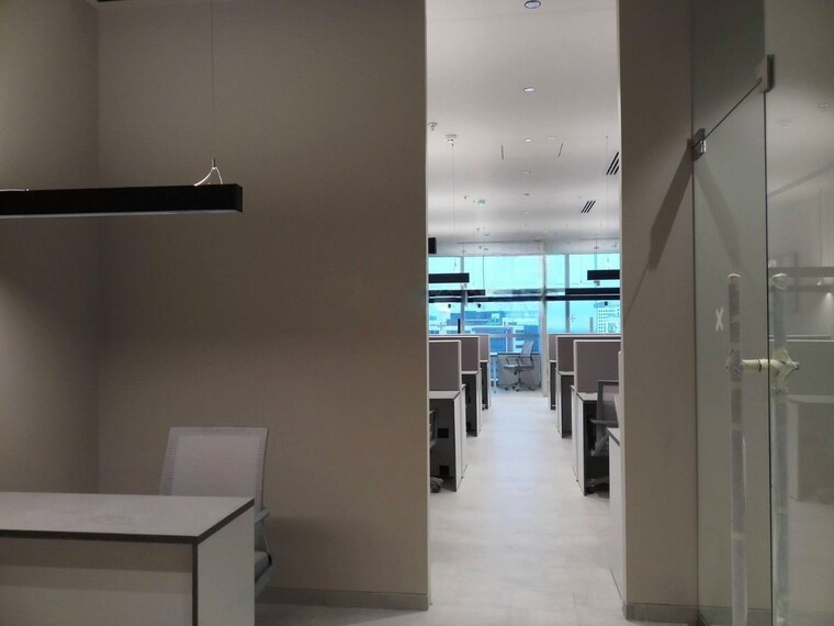 Room, shivajinagar Commercial Office Space 4300 Sq.Ft. In Shivajinagar Pune 9428676