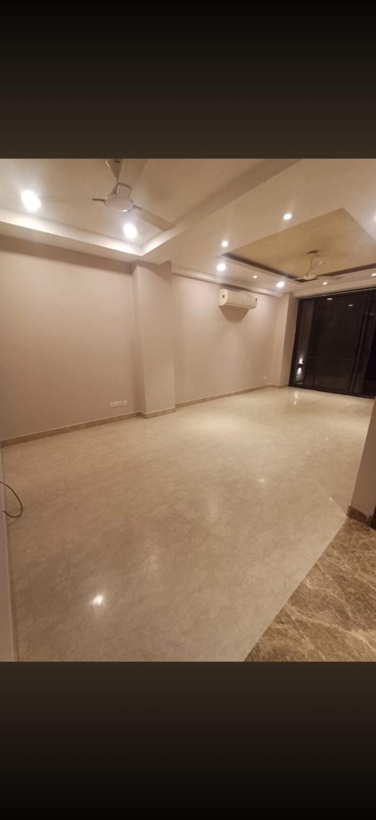 Room, greater kailash i 3 Bedroom 2000 Sq.Ft. Builder Floor In Greater Kailash I Delhi 9428693