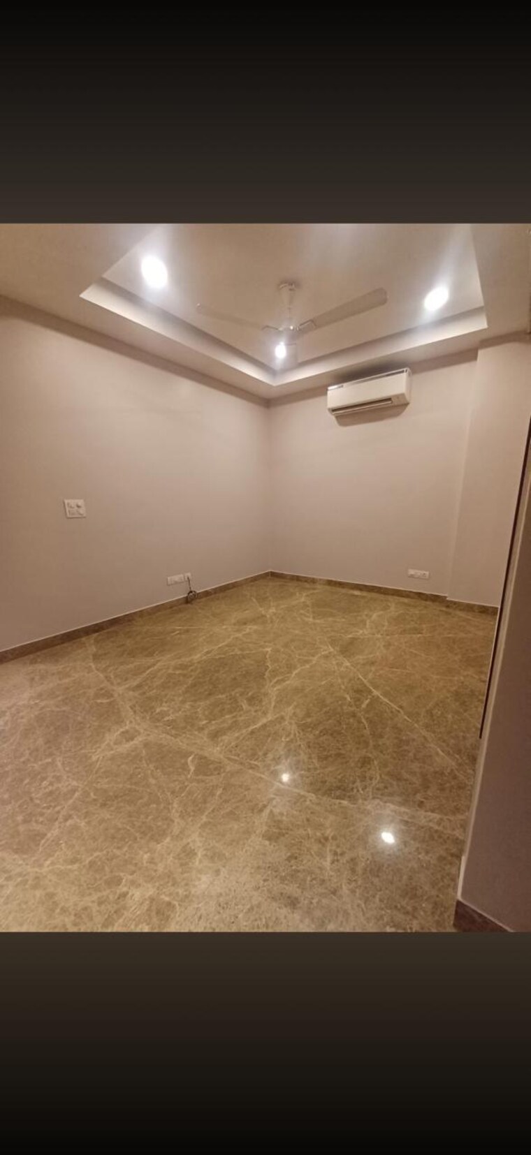 Room, greater kailash i 3 Bedroom 2000 Sq.Ft. Builder Floor In Greater Kailash I Delhi 9428693