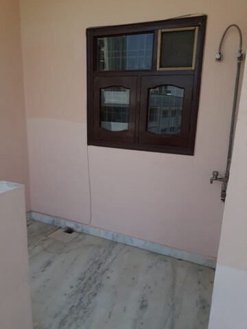 Room in 2 BHK Builder Floor at Sector 28 – for Rent