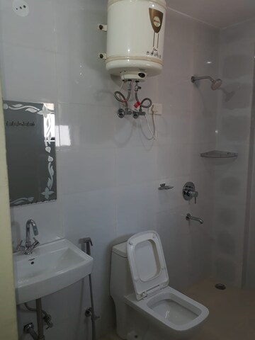 Bathroom in 2 BHK Builder Floor at Sector 28 – for Rent