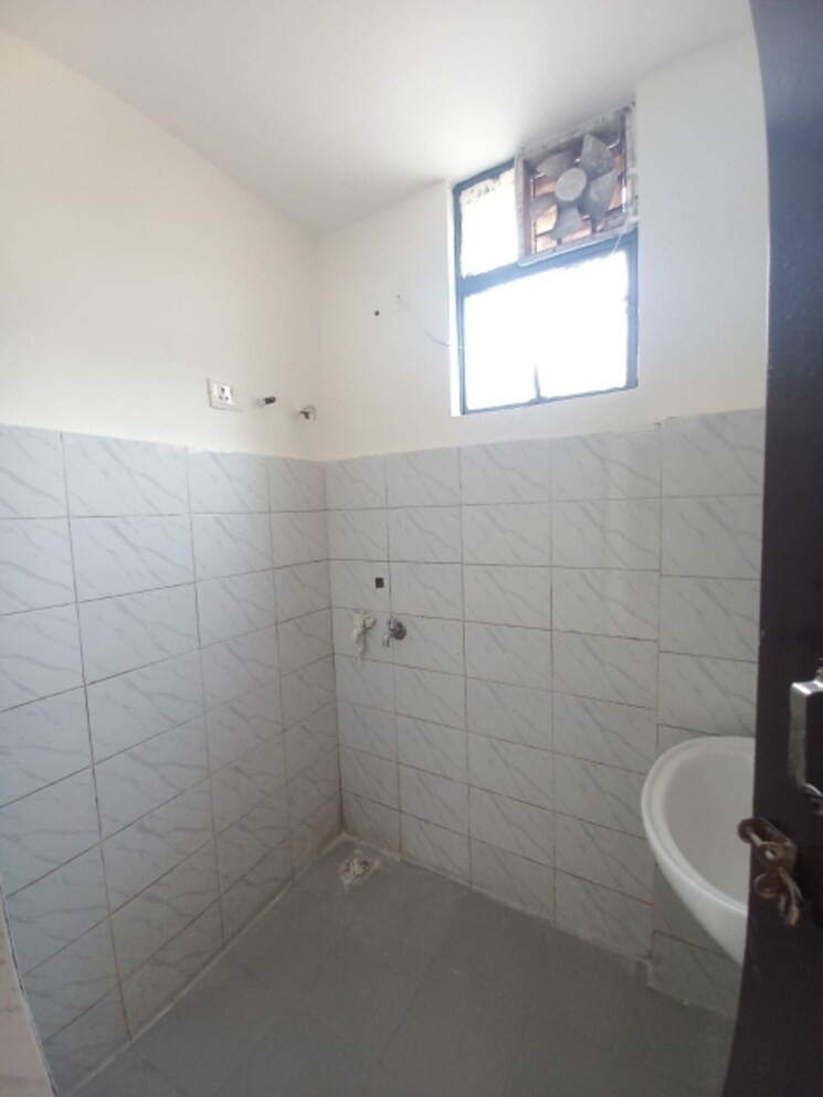 Bathroom, ninex-rmg-residency 2 Bedroom 700 Sq.Ft. Apartment In Sector 37c Gurgaon 9428721