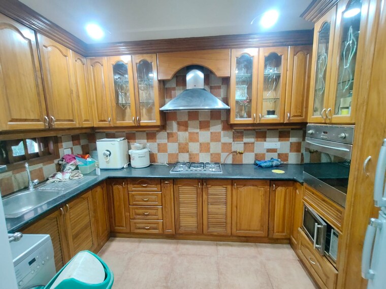 Kitchen, greater kailash ii 3 Bedroom 200 Sq.Yd. Builder Floor In Greater Kailash ii Delhi 9428725