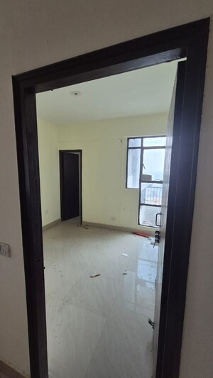 Room in 2 BHK Apartment at MVN The Athens, Sohna Sector 5 – for Sale