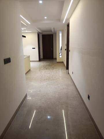 Building Lobby in 3 BHK Builder Floor at Preet Vihar – for Rent