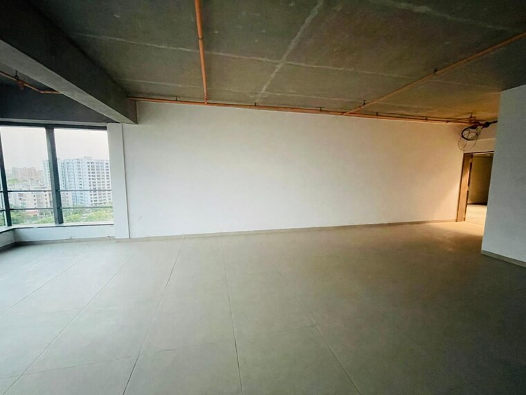 Room, science city Commercial Office Space 1980 Sq.Ft. In Science City Ahmedabad 9428762