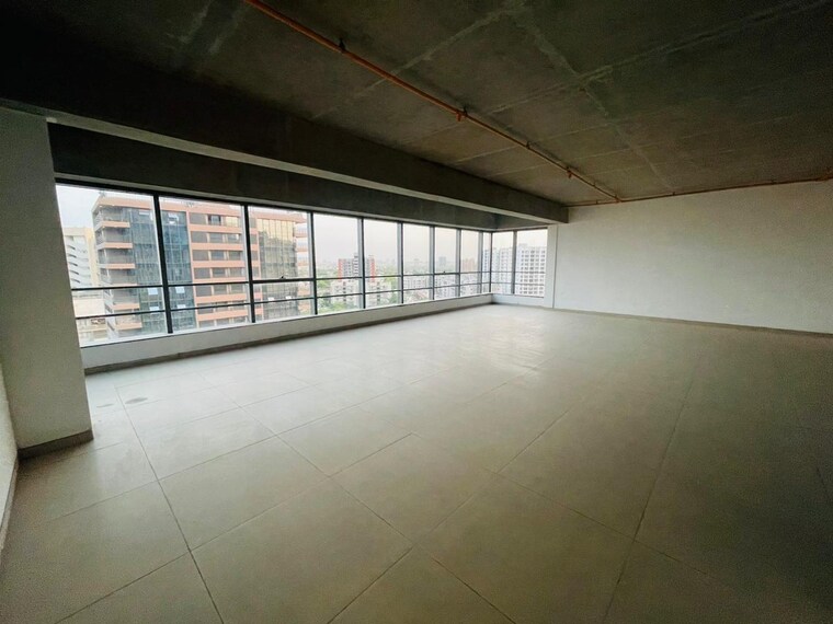 Room, science city Commercial Office Space 1980 Sq.Ft. In Science City Ahmedabad 9428762