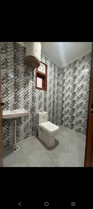 Bathroom in 1 BHK Builder Floor at Saket – for Rent