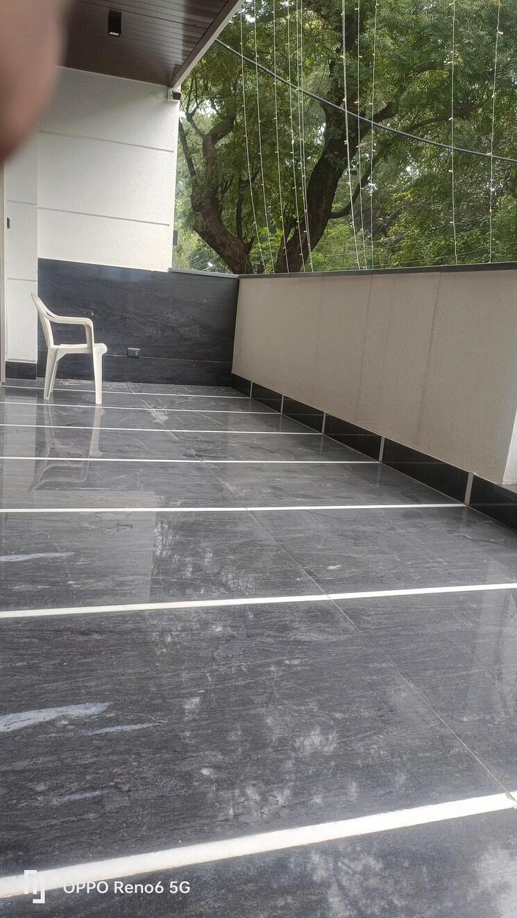 Balcony, safdarjung development area 3 Bedroom 200 Sq.Yd. Builder Floor In Safdarjung Development Area Delhi 9428779