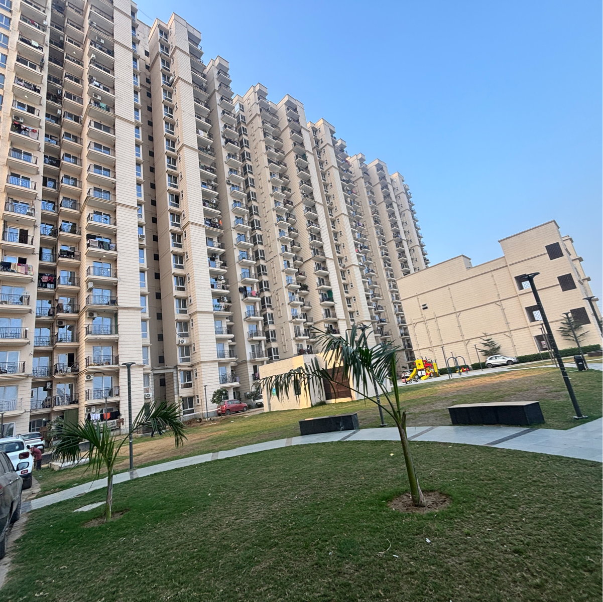 2.5 BHK + Study Room Apartment For Sale in Signature The Millennia 2
