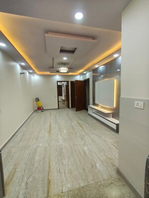 Room in 3 BHK Builder Floor at Rohini Sector 21 – for Sale