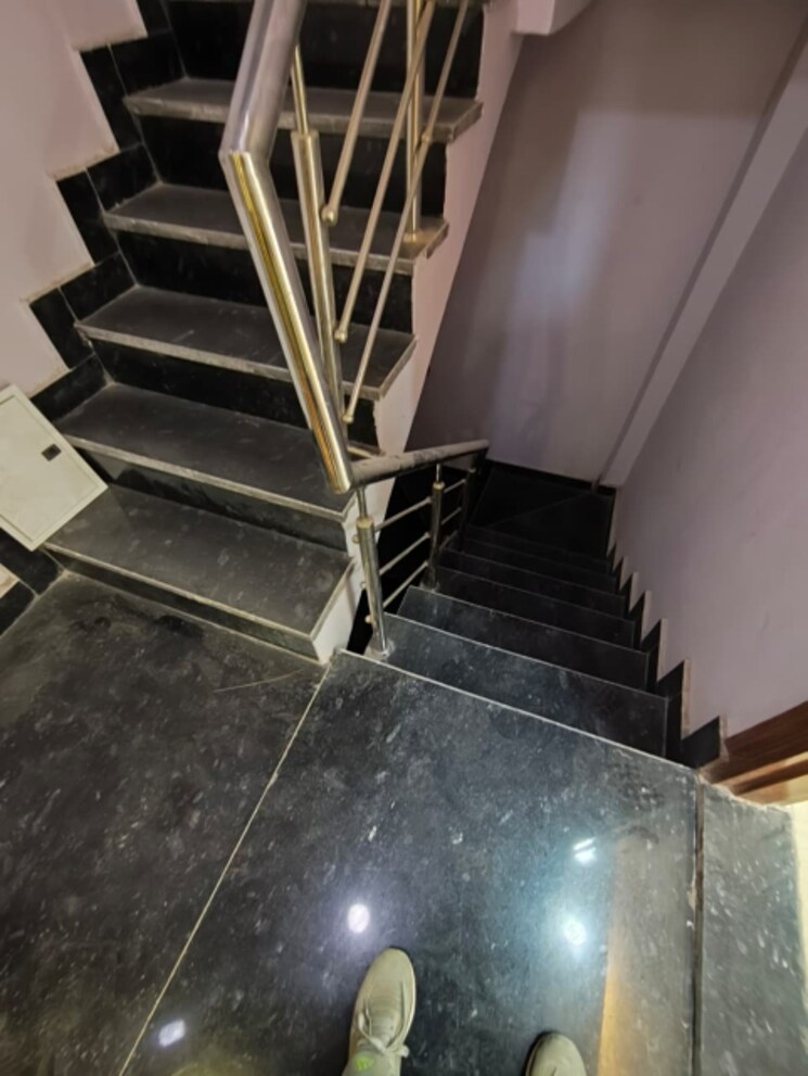 undefined, rohini sector 21 3 Bedroom 1100 Sq.Ft. Builder Floor In Rohini Sector 21 Delhi 9428815