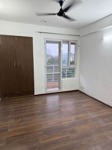 Room in 4 BHK Apartment at 3C Lotus Boulevard Espacia, Sector 100 – for Rent