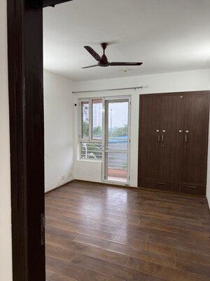 Room in 4 BHK Apartment at 3C Lotus Boulevard Espacia, Sector 100 – for Rent