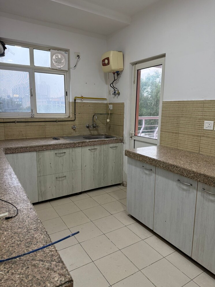 Kitchen, 3c-lotus-boulevard-espacia 4 Bedroom 2560 Sq.Ft. Apartment In Sector 100 Noida 9428786