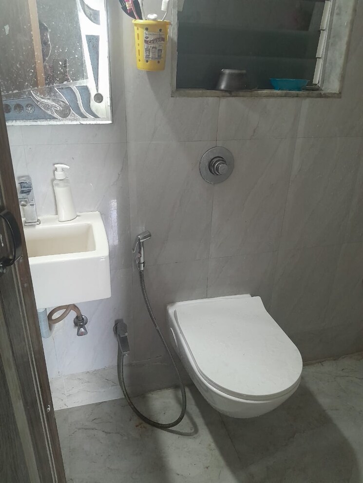 Bathroom, vihang-valley-rio 1 Bedroom 425 Sq.Ft. Apartment In Kasarvadavali Thane 9428807