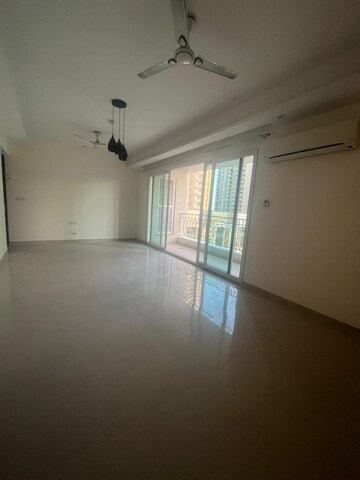 Room in 4 BHK Apartment at Mahagun Moderne, Sector 78 – for Sale