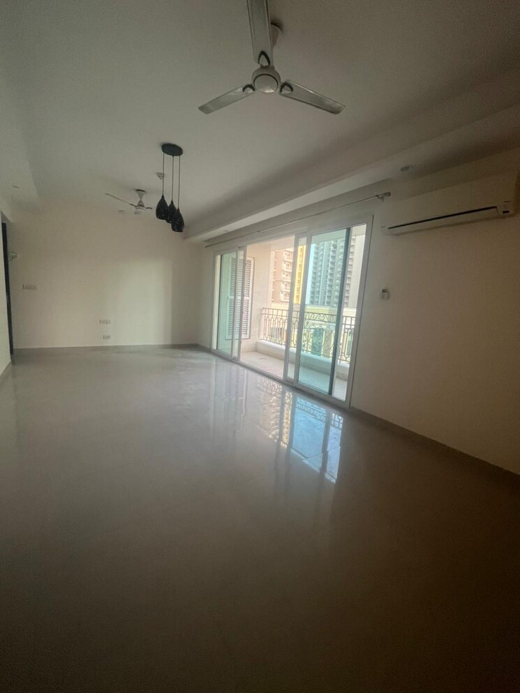 Room, mahagun-moderne 4 Bedroom 2450 Sq.Ft. Apartment In Sector 78 Noida 9428814