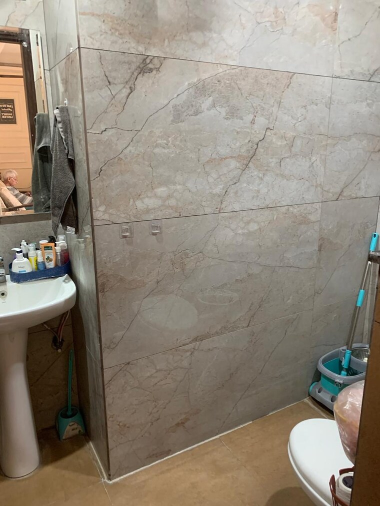 Bathroom, international airport road 2 Bedroom 900 Sq.Ft. Apartment In International Airport Road Zirakpur 9428874