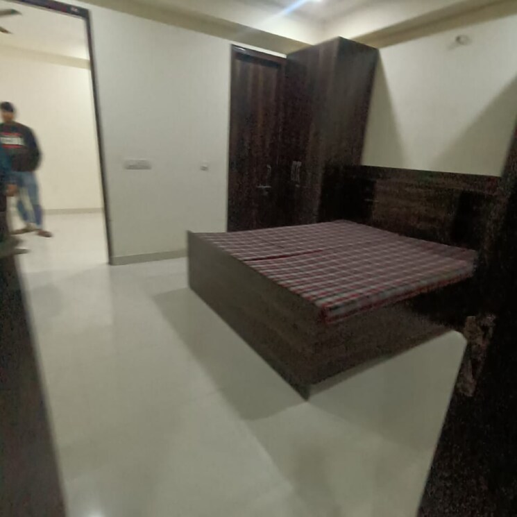 Bedroom, sector 21 1 Bedroom 1000 Sq.Ft. Builder Floor In Sector 21 Gurgaon 9428902