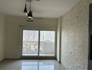 Room in 3 BHK Apartment at Surya Aastha Greens, Sector 4 Greater Noida – for Rent