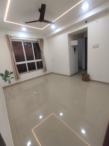 Room in 1 BHK Apartment at Puraniks City Reserva, Ghodbunder Road – for Rent