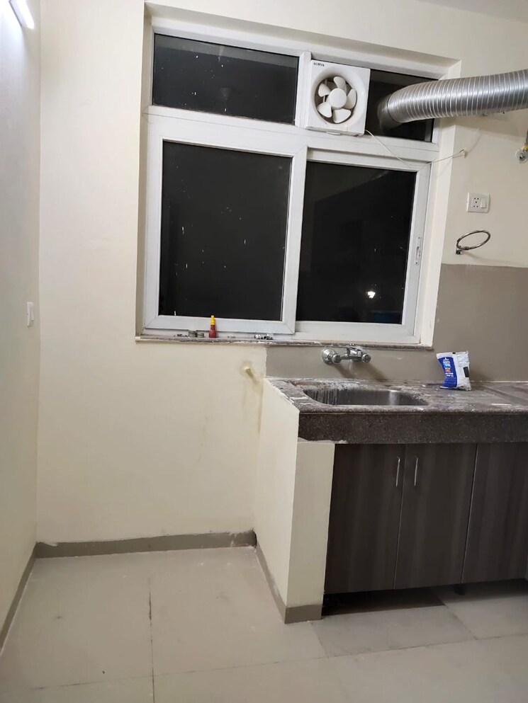 Kitchen, emaar-mgf-emerald-hills 3 Bedroom 1380 Sq.Ft. Builder Floor In Sector 65 Gurgaon 9428951