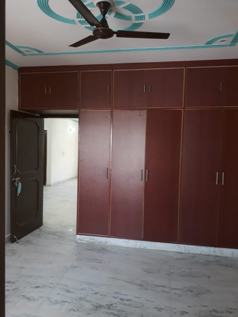 undefined, sector 42 3 Bedroom 161 Sq.Yd. Builder Floor In Sector 42 Gurgaon 9428979