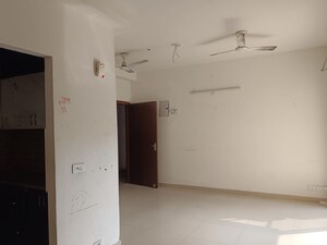 Room in 2 BHK Apartment at Mahagun Mywoods, Sector 16c Greater Noida – for Rent