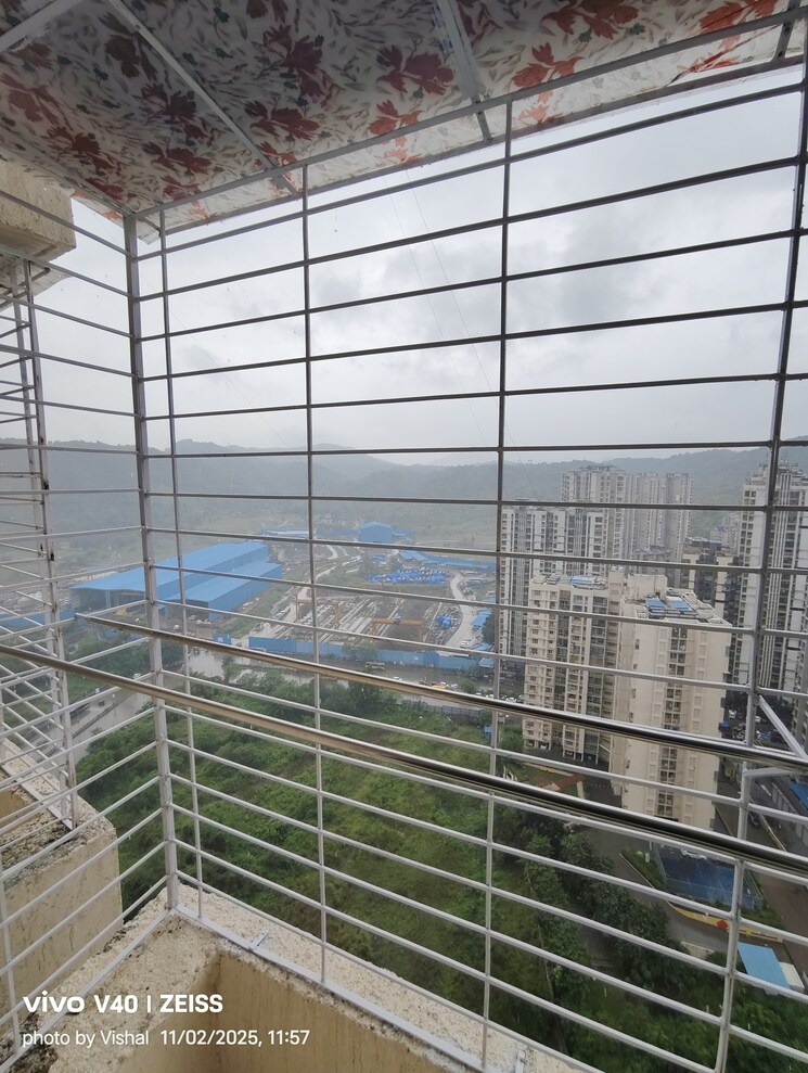 Balcony, puranik-tokyo-bliss-2 1 Bedroom 430 Sq.Ft. Apartment In Kasarvadavali Thane 9429000