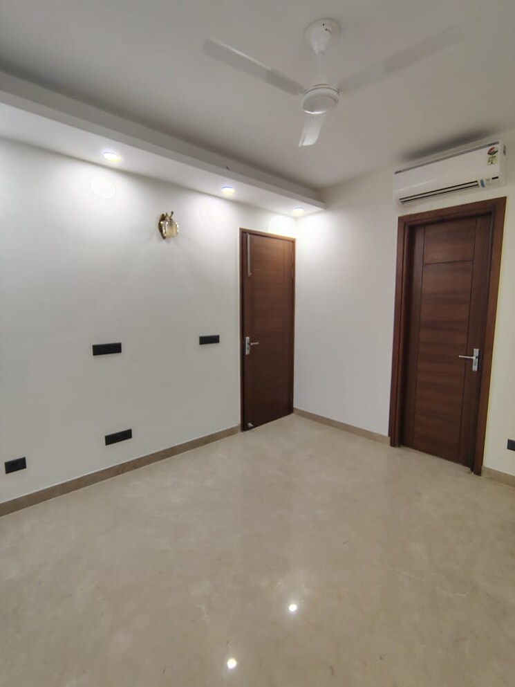 Room, chittaranjan park 3 Bedroom 160 Sq.Yd. Builder Floor In Chittaranjan Park Delhi 9429020