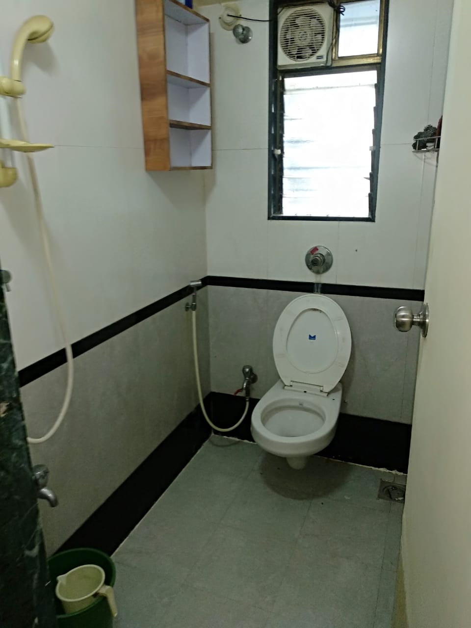 2 BHK + Pooja Room Apartment For Rent in Akshay CHS Andheri East