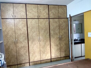 Room in 2 BHK Apartment at Akshay CHS Andheri East, Andheri East – for Rent