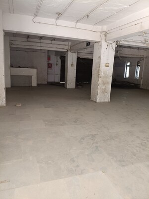 Parking in 4 BHK Builder Floor at New Friends Colony – for Sale