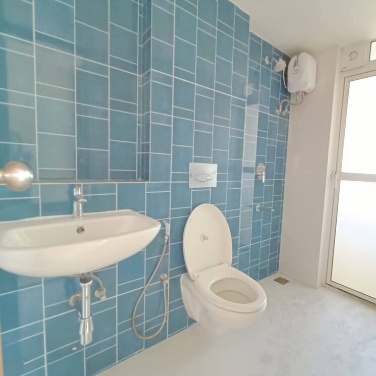 Attached Bathroom, lodha-amara 2 Bedroom 950 Sq.Ft. Apartment In Kolshet Road Thane 9429025