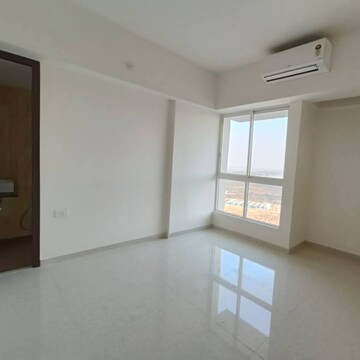 Bedroom in 2 BHK Apartment at Lodha Amara, Kolshet Road – for Sale