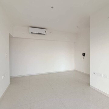 Bedroom in 2 BHK Apartment at Lodha Amara, Kolshet Road – for Sale