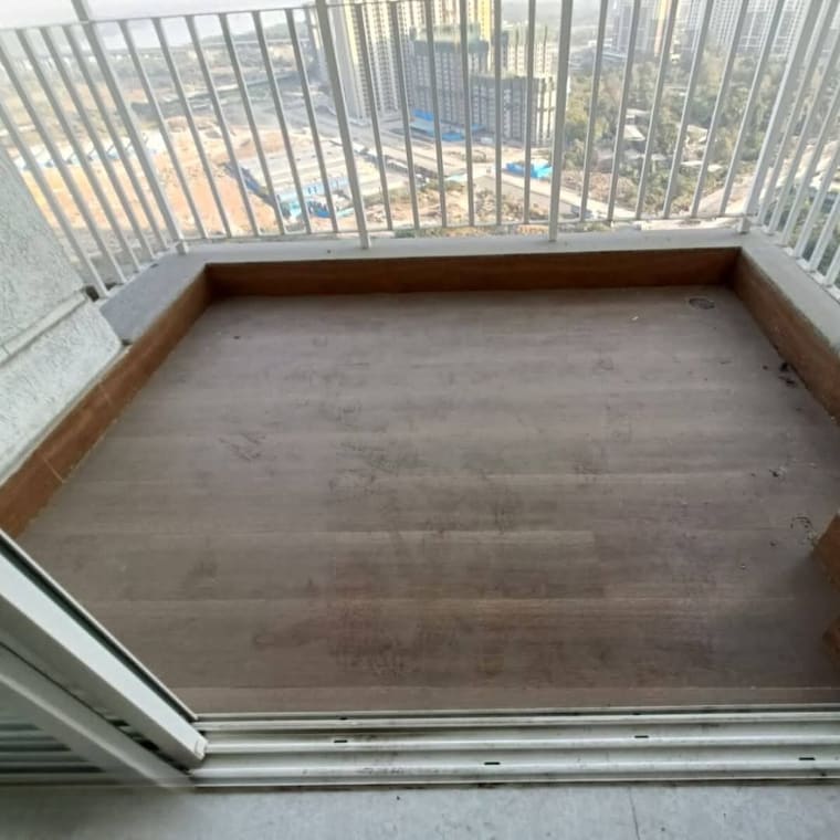 Balcony, lodha-amara 2 Bedroom 950 Sq.Ft. Apartment In Kolshet Road Thane 9429025