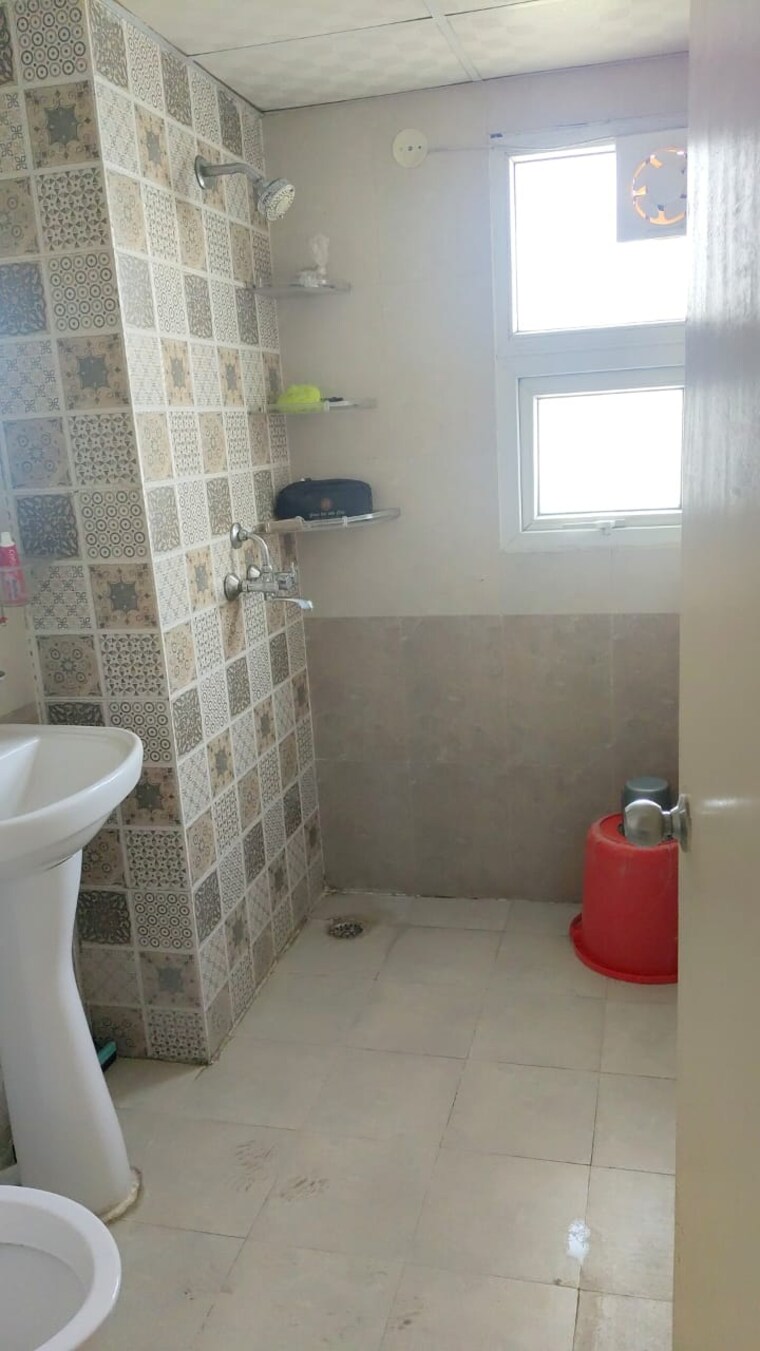 Bathroom, mahagun-mywoods 2 Bedroom 704 Sq.Ft. Apartment In Sector 16c Greater Noida Greater Noida 9429027